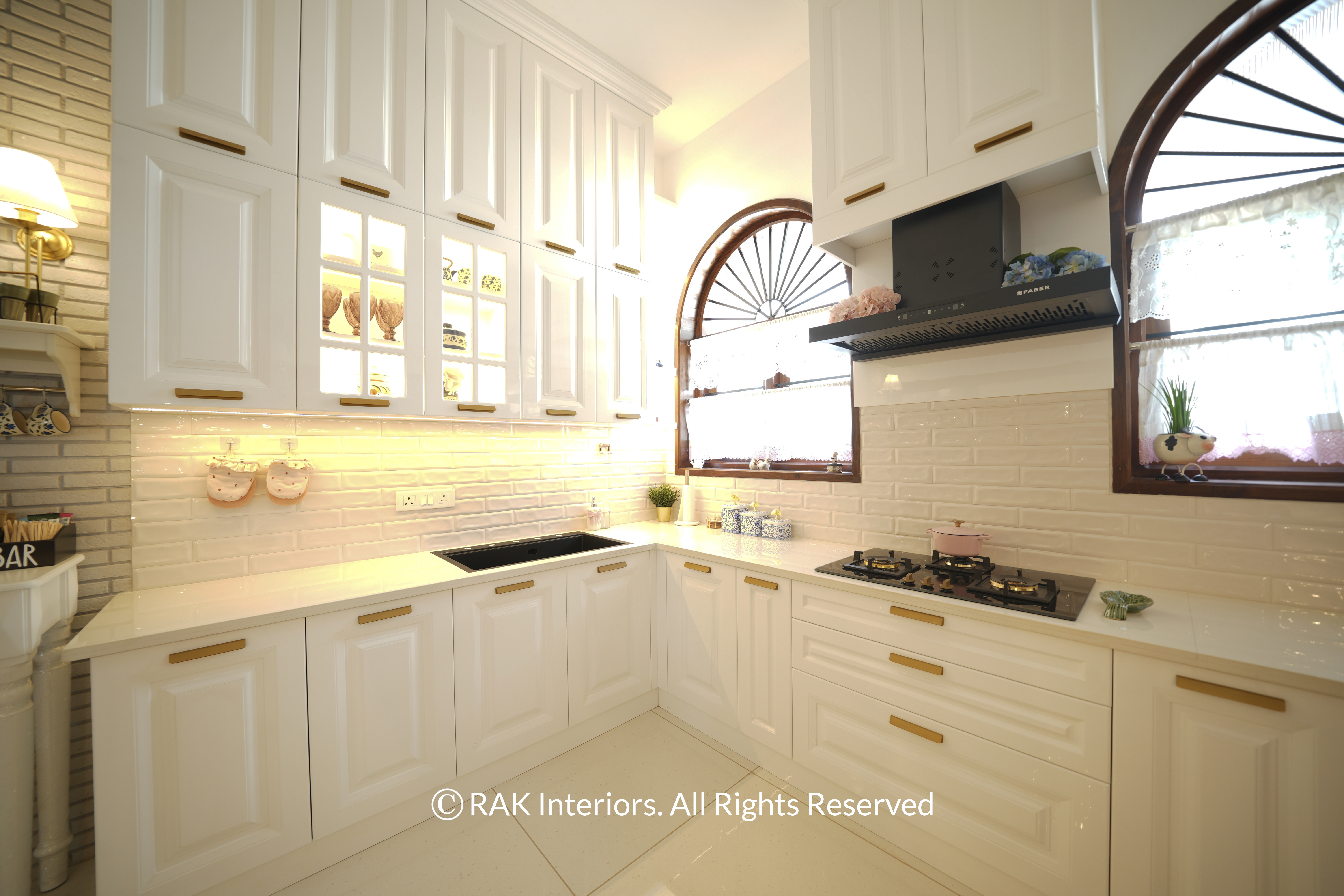 An English Style Kitchen Defined by Timeless Elegance